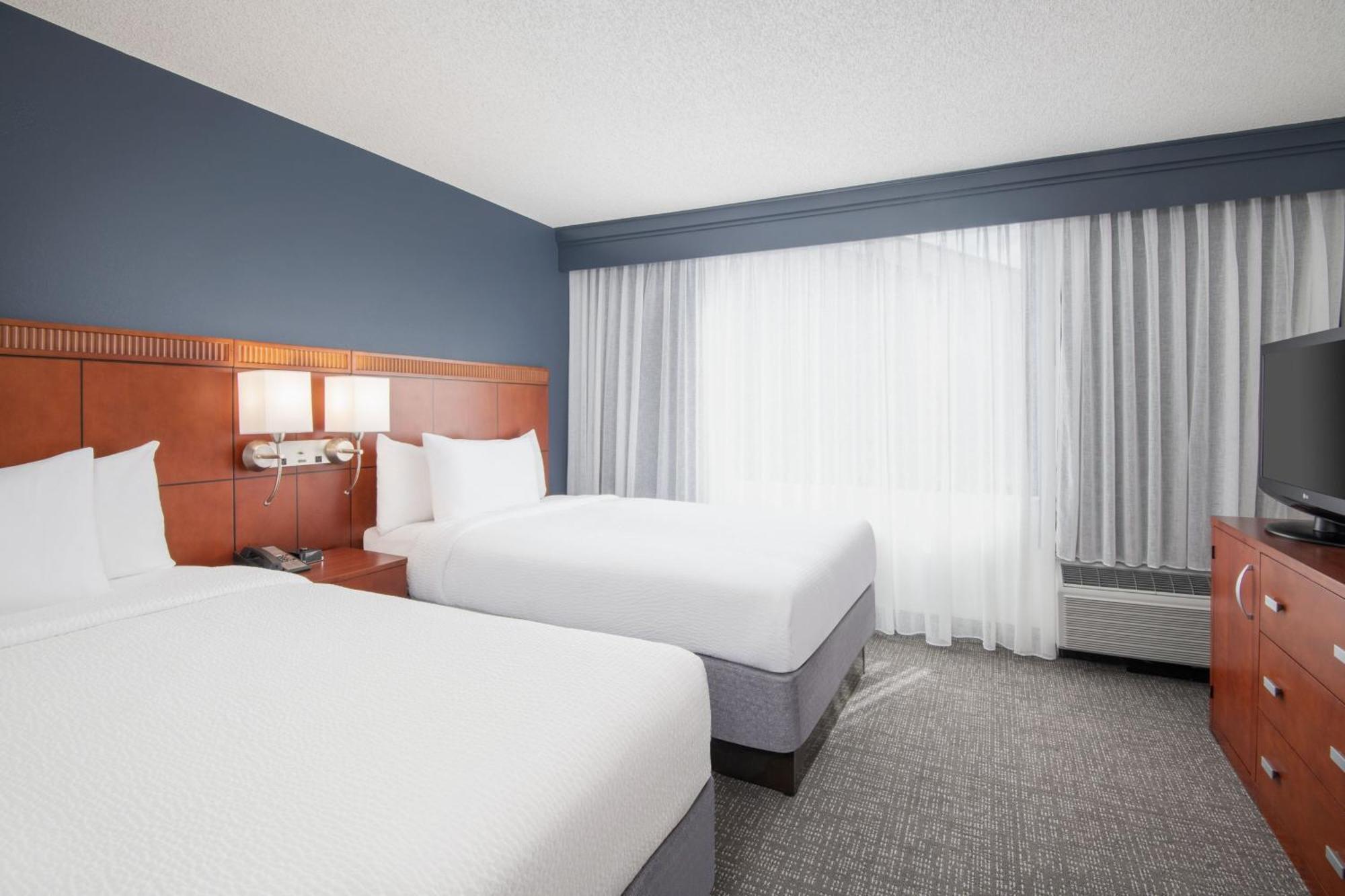 Courtyard By Marriott Augusta Hotel Екстериор снимка