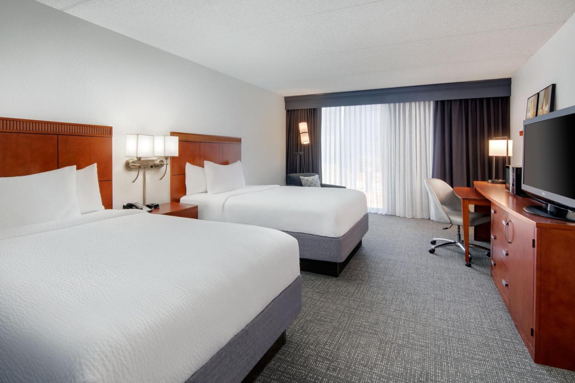 Courtyard By Marriott Augusta Hotel Екстериор снимка
