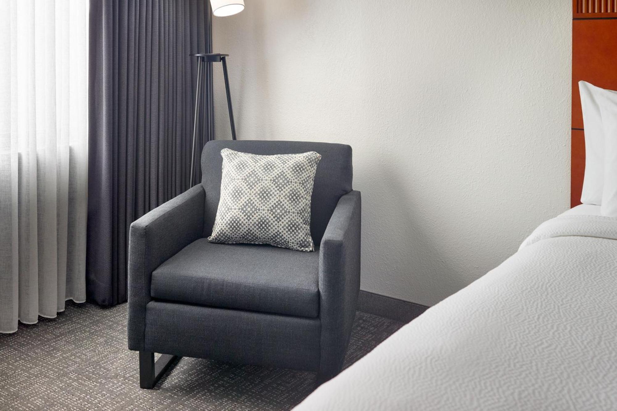Courtyard By Marriott Augusta Hotel Екстериор снимка