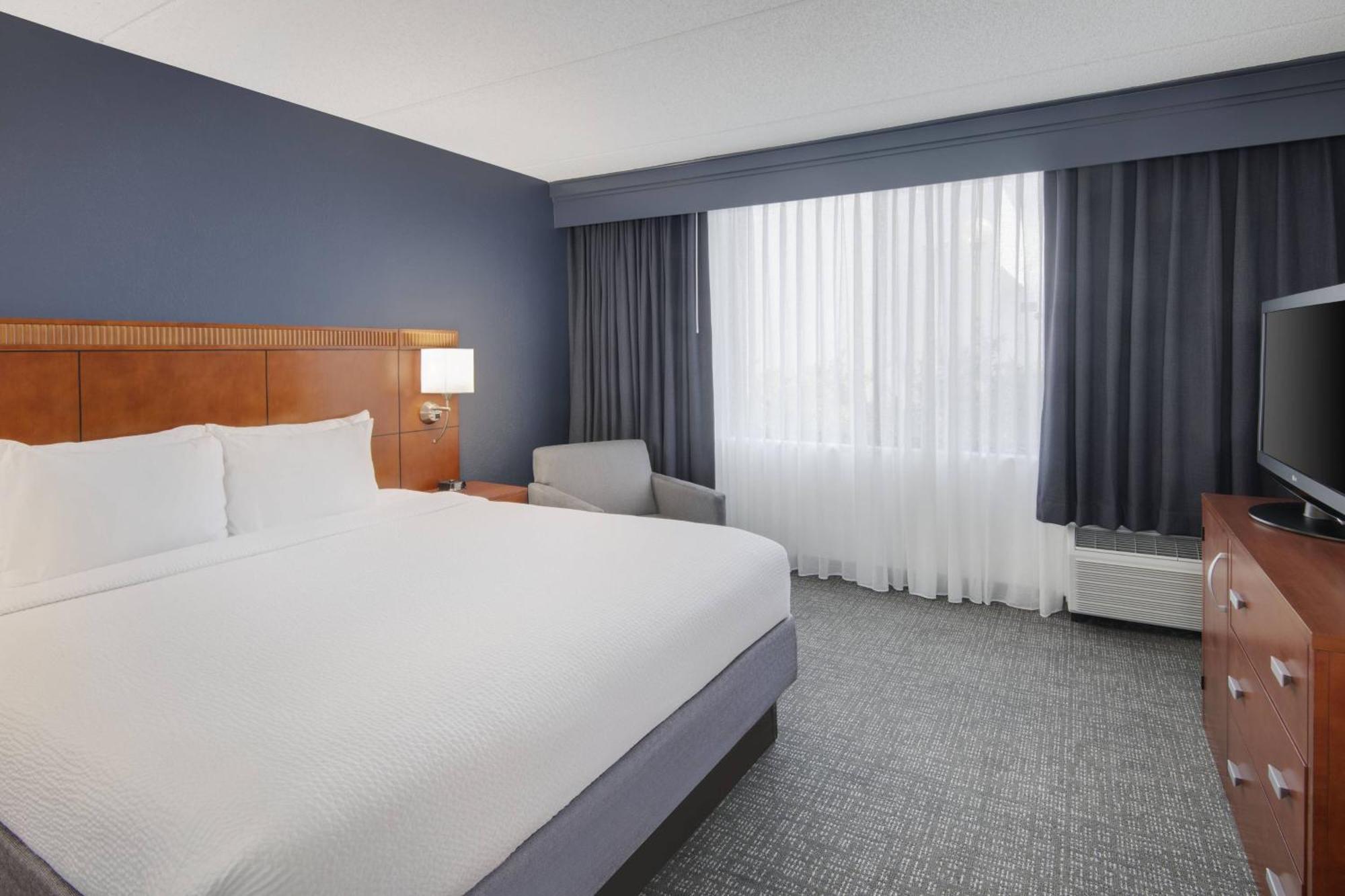 Courtyard By Marriott Augusta Hotel Екстериор снимка