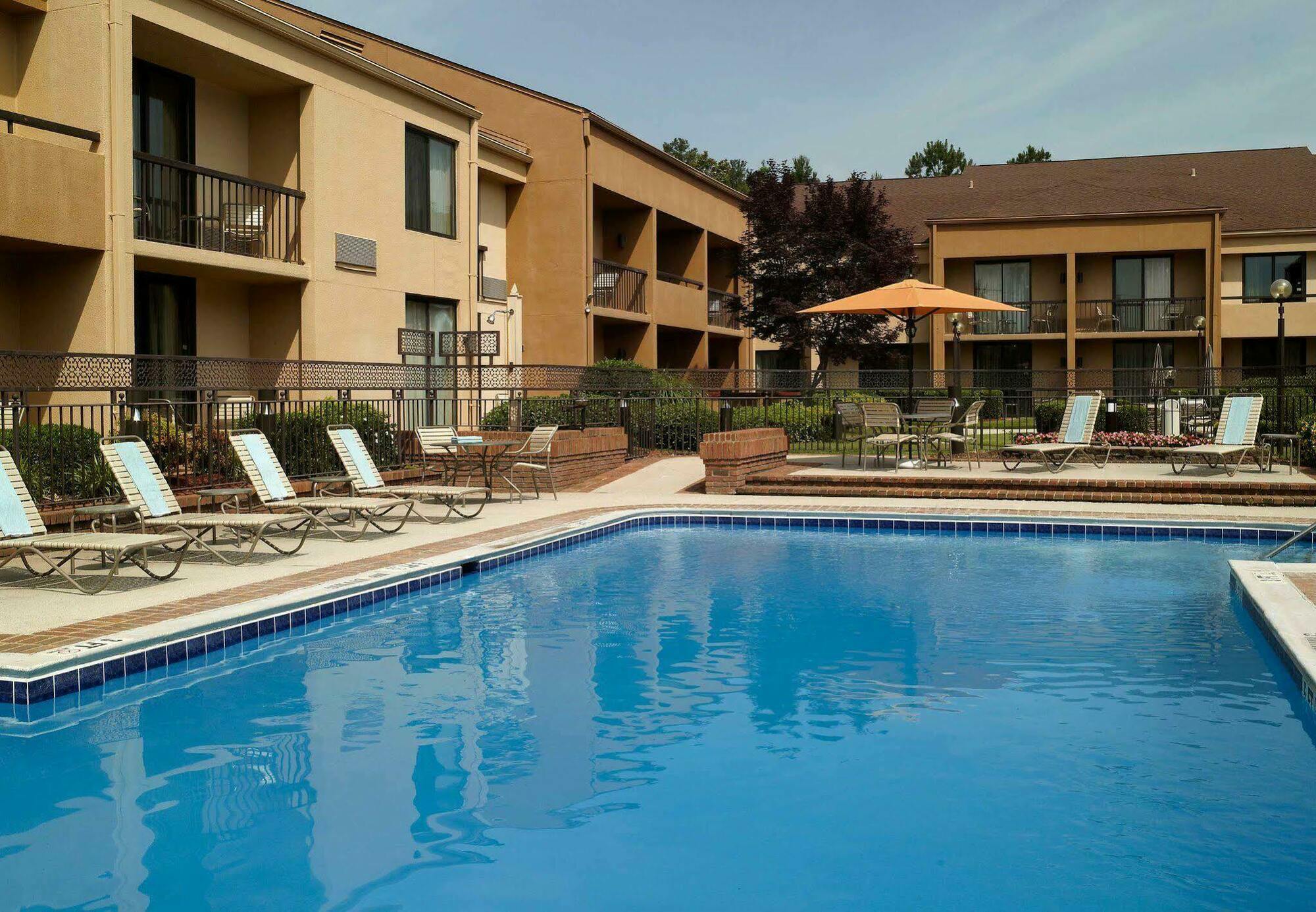 Courtyard By Marriott Augusta Hotel Екстериор снимка